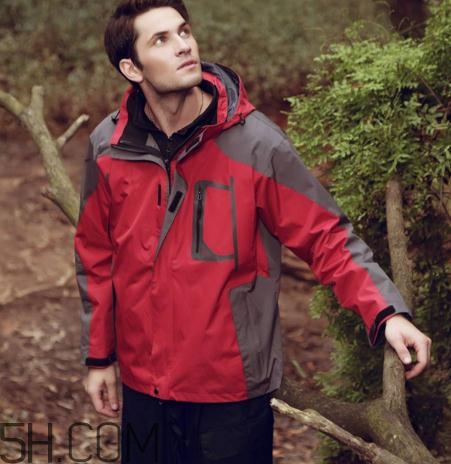 沖鋒衣三合一是什么意思？沖鋒衣二合一和三合一的區(qū)別