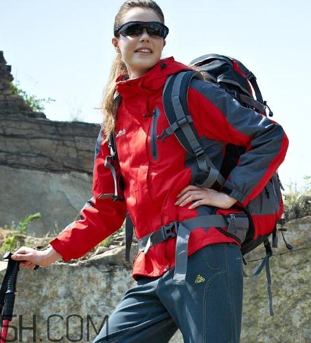 三合一沖鋒衣保暖嗎？三合一沖鋒衣能過(guò)冬嗎？