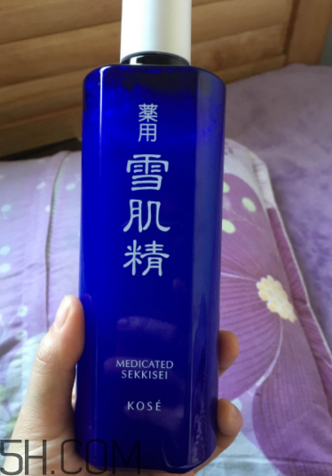 雪肌精化妝水適合干皮嗎？適合痘肌嗎？
