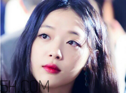 敏感肌膚如何用卸妝乳卸妝？敏感肌膚如何用卸妝水卸妝？