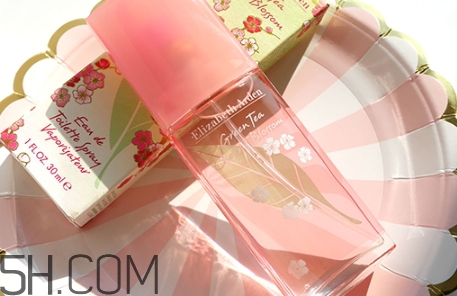 伊麗莎白雅頓香水哪個(gè)好聞？雅頓香水怎么樣