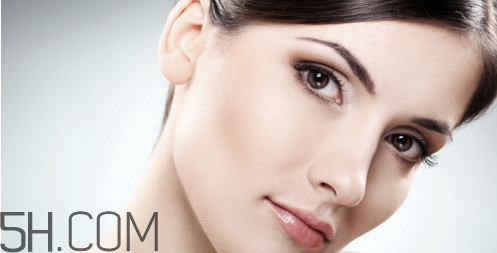 中午睡覺要卸妝嗎？怎么避免帶妝睡覺的危害？