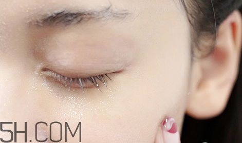 普通卸妝油可以卸眼唇嗎？適合卸粉底液的卸妝品推薦