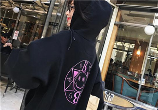 黑色衣服粘毛怎么處理？黑色衣服沾毛怎么辦？