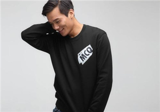 黑色衣服洗的發(fā)白怎么補救？黑色衣服發(fā)白了如何復(fù)原？