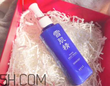 雪肌精柔凈洗顏乳有泡沫嗎？適合干皮嗎？