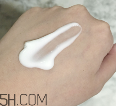 雪肌精盈潤(rùn)乳液含藥物成分嗎？安全嗎？