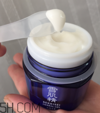 雪肌精菁華凝霜什么成分？有什么功效？