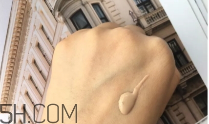 雅頓橘燦防曬怎么樣？伊麗莎白雅頓橘燦防曬用了黑了