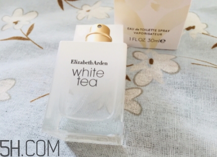雅頓白茶香水多少錢(qián)？伊麗莎白雅頓白茶香水專(zhuān)柜價(jià)