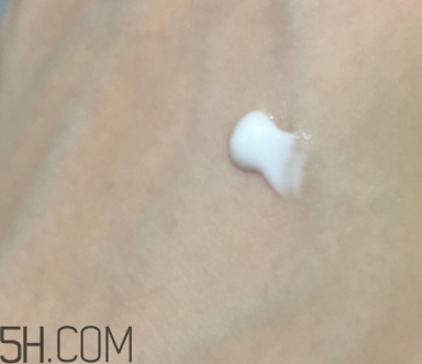 雅頓銀級(jí)眼霜怎么樣？伊麗莎白雅頓銀級(jí)眼霜多少錢