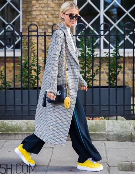 寬腿褲如何搭配上衣？寬腿褲搭配上衣圖片