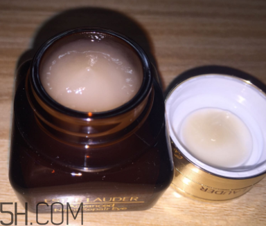 雅詩蘭黛小棕瓶眼霜每次用多少毫升？每次用量多少？