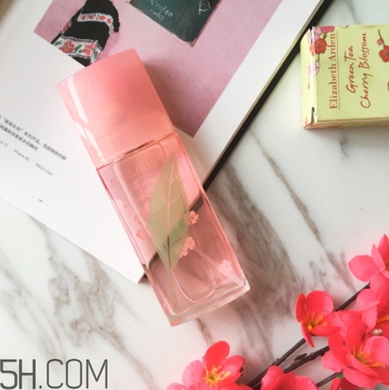 伊麗莎白雅頓綠茶櫻花香水好聞嗎？雅頓櫻花香水多少錢(qián)