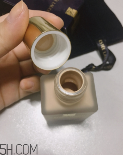 雅詩(shī)蘭黛持妝粉底液66號(hào)適合黃皮嗎？真人試色