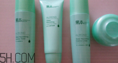 詩婷露雅杏仁補水套裝有什么？使用步驟