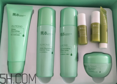 詩婷露雅杏仁補水套裝有什么？使用步驟