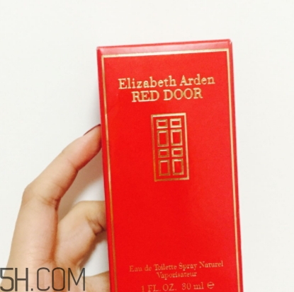 伊麗莎白雅頓紅門香水適合什么年齡？