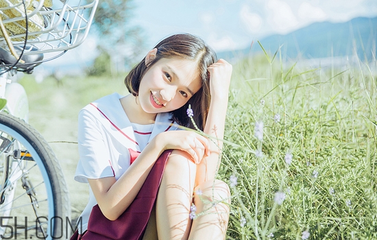 fancl卸妝油和植村秀卸妝油哪個(gè)好用？卸妝油可以卸指甲油嗎？