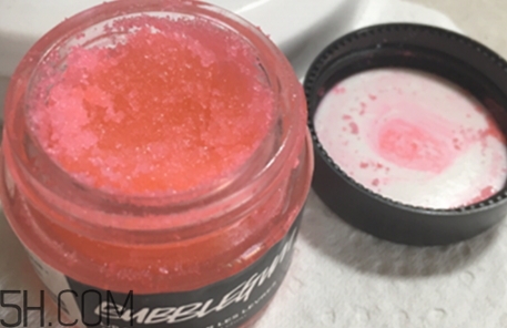 2018年唇部磨砂膏哪個(gè)牌子好？2018唇部磨砂膏推薦