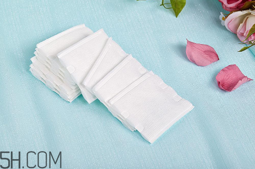 卸妝棉搭配什么敷臉好？卸妝棉敷臉的正確方法