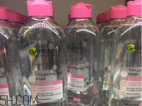 卡尼爾卸妝水粉水還是藍(lán)水好？自然堂素顏霜需要卸妝嗎？