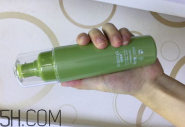 詩(shī)婷露雅堅(jiān)果生肌液是爽膚水嗎？用在哪一步？