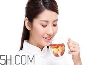 初潮早絕經(jīng)就早嗎？影響月經(jīng)初潮的因素有哪些？