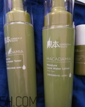 詩婷露雅堅(jiān)果補(bǔ)水三件套什么功效？熟齡肌能用嗎？