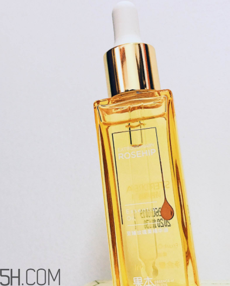 詩婷露雅至瑧精華油什么功效？適合油皮嗎？