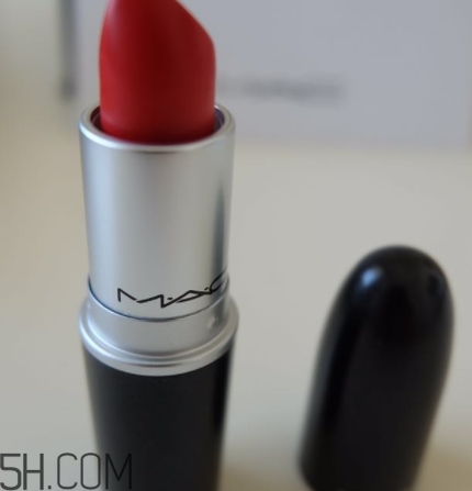 mac和tf口紅哪個好？mac魅可和tomford口紅對比