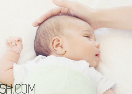 如何護理寶寶的囟門？寶寶囟門什么時候閉合？