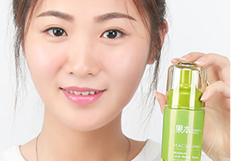 詩婷露雅堅(jiān)果爽膚水什么功效？有幾種類型？