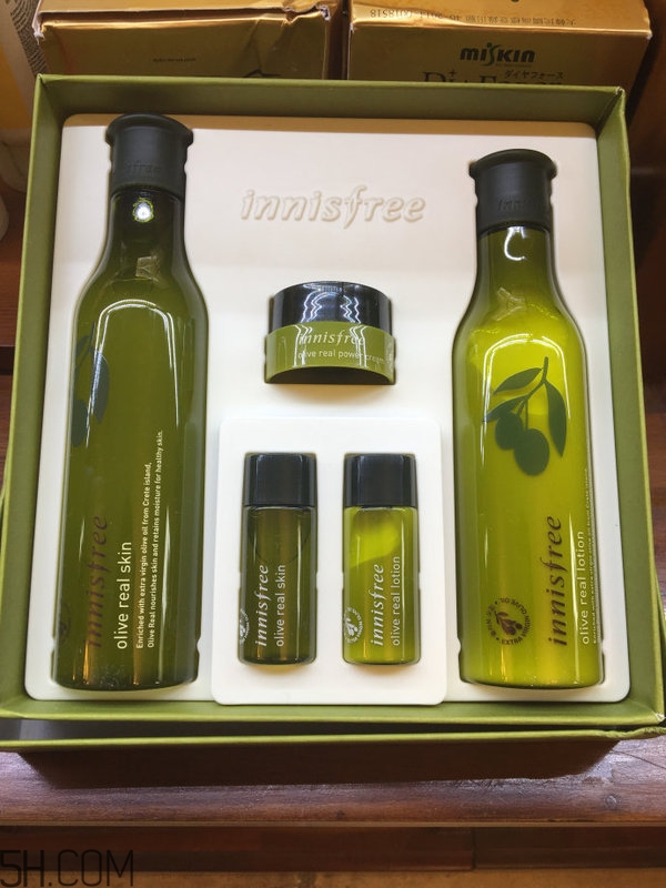 悅詩風(fēng)吟哪個(gè)系列適合干性肌膚？冬天用乳液還是霜？