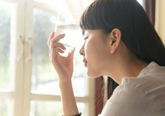 什么是月經(jīng)初潮？月經(jīng)初潮是什么顏色的？