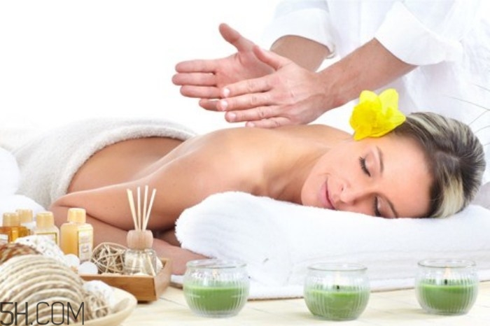 精油泡腳的功效與作用？泡腳用什么精油好？