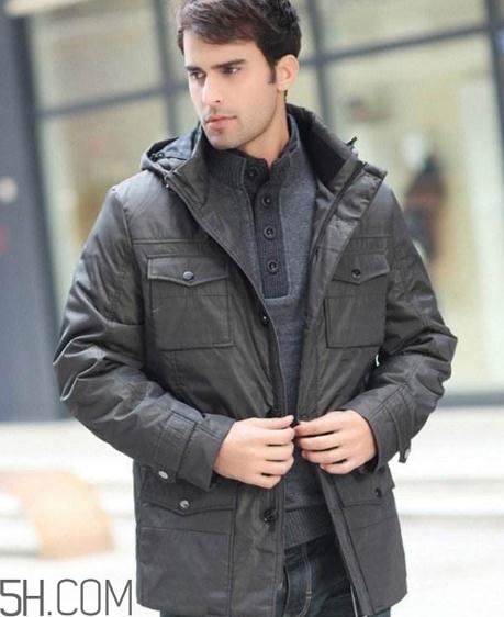 阿瑪尼羽絨服怎么樣？阿瑪尼羽絨服偏小嗎？