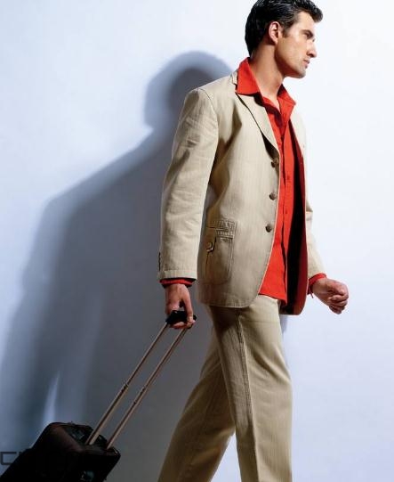 阿瑪尼衣服怎么看真假？阿瑪尼衣服真假鑒別