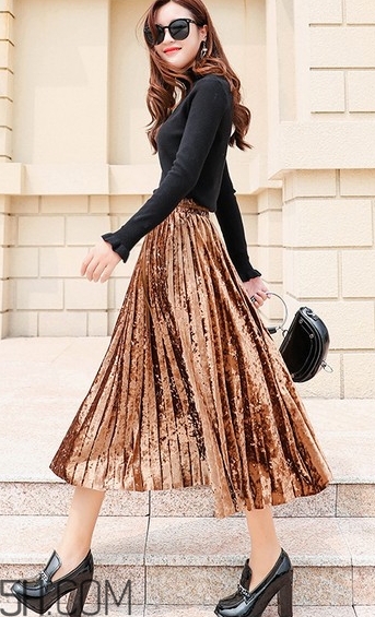 金絲絨百褶裙搭配什么上衣？