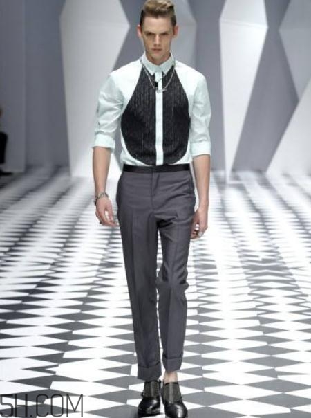 范思哲是哪個(gè)國(guó)家的品牌？范思哲是幾線奢侈品牌？