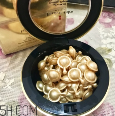 伊麗莎白雅頓精華膠囊油不油？適合油皮嗎？