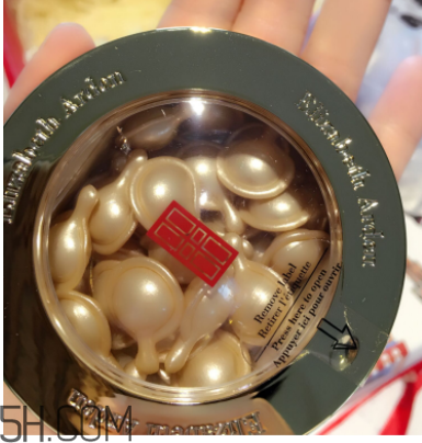 伊麗莎白雅頓精華膠囊適合什么季節(jié)用？