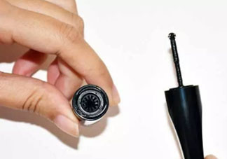 嬌蘭滾輪眼線筆怎么用？嬌蘭滾輪眼線筆怎么樣