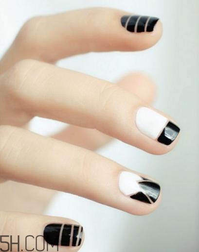 冬天涂什么指甲油好看？手黑涂什么指甲油好看？