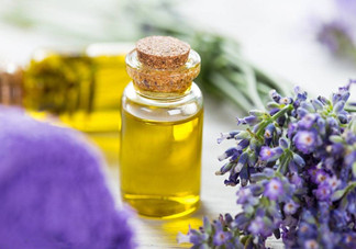 薰衣草精油泡腳的好處？薰衣草精油泡腳的方法？