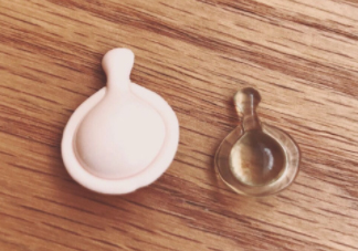 伊麗莎白雅頓眼部精華液油不油？長(zhǎng)脂肪粒嗎？