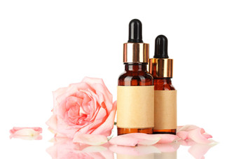 玫瑰精油怎么用？玫瑰精油可以直接涂在臉上嗎？