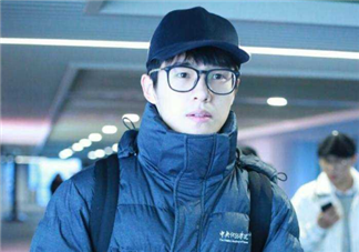 羽絨服洗后有水印的原因 中戲羽絨服多少錢一件