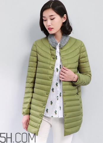 女裝羽絨服怎么保養(yǎng)？輕薄羽絨服怎么搭配？