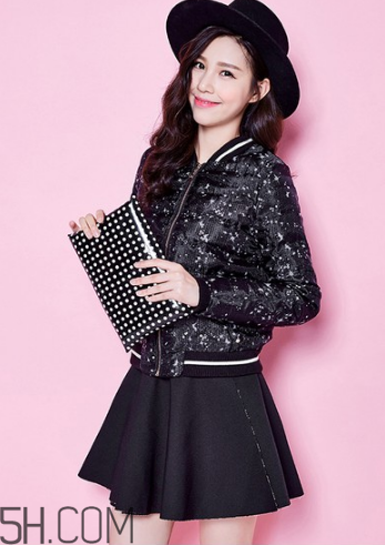 女裝羽絨服怎么保養(yǎng)？輕薄羽絨服怎么搭配？